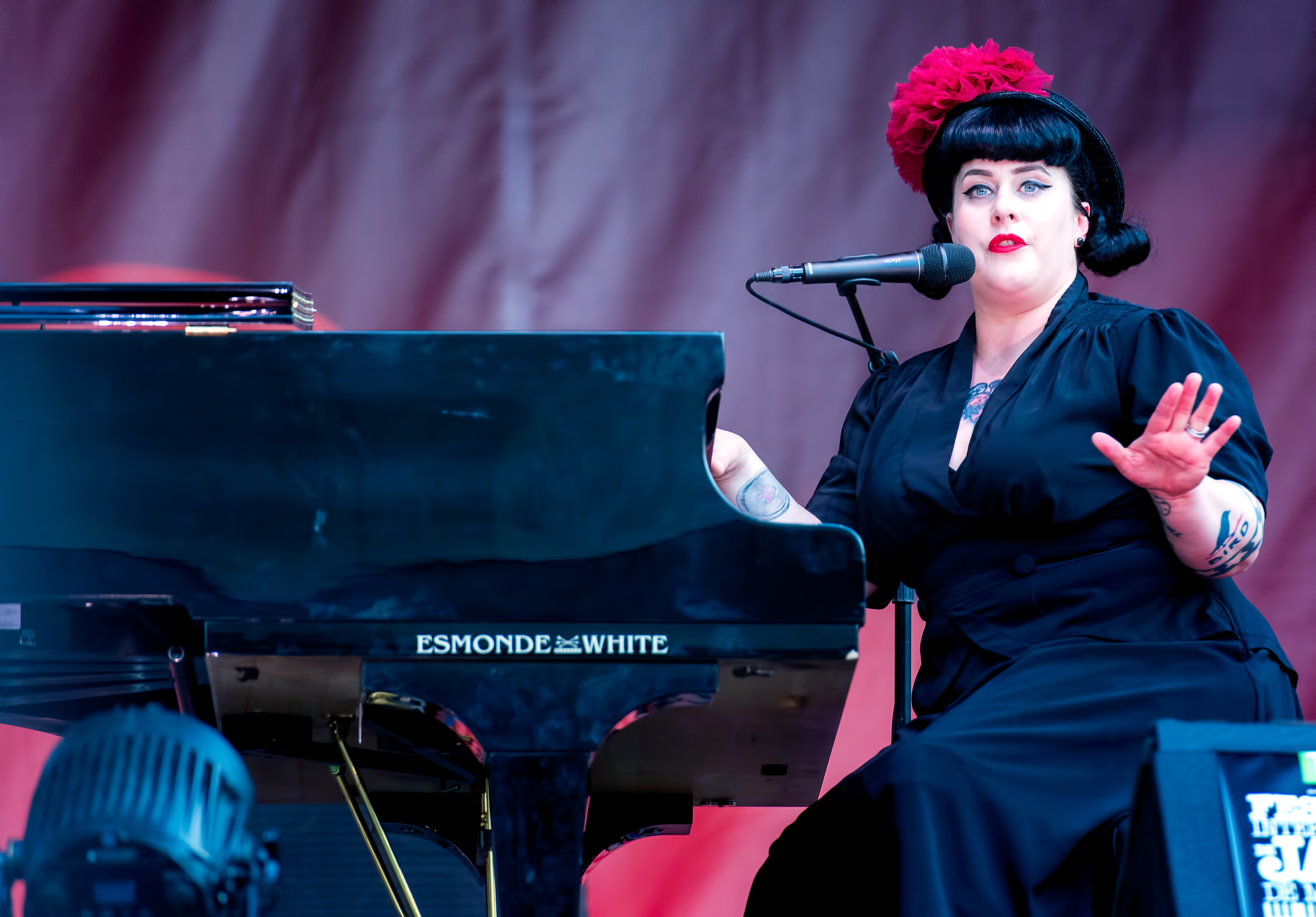 Davina Lozier With Davina And The Vagabonds At The Montreal International Jazz Festival 2018