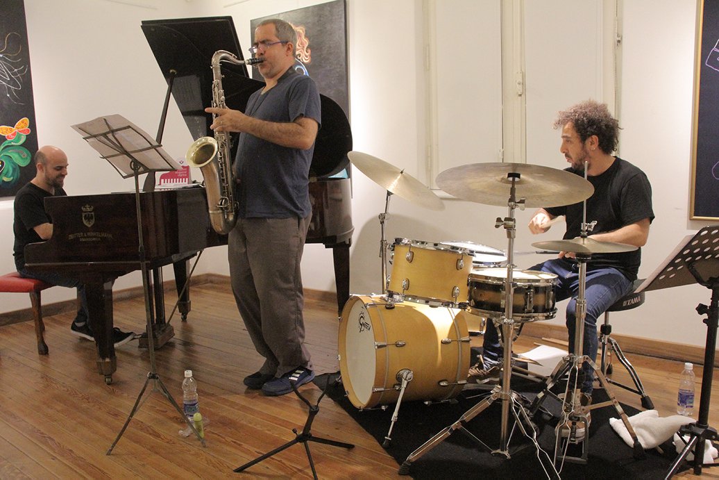 Elia/Dominguez/Verdinelli 