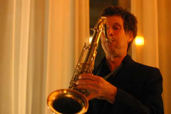 Eduardo Kohan with "Duo Eduardo Kohan-Jean Ferrarini" at the Maison Des Arts Du Grutli, Geneva, Switzerland, 2004