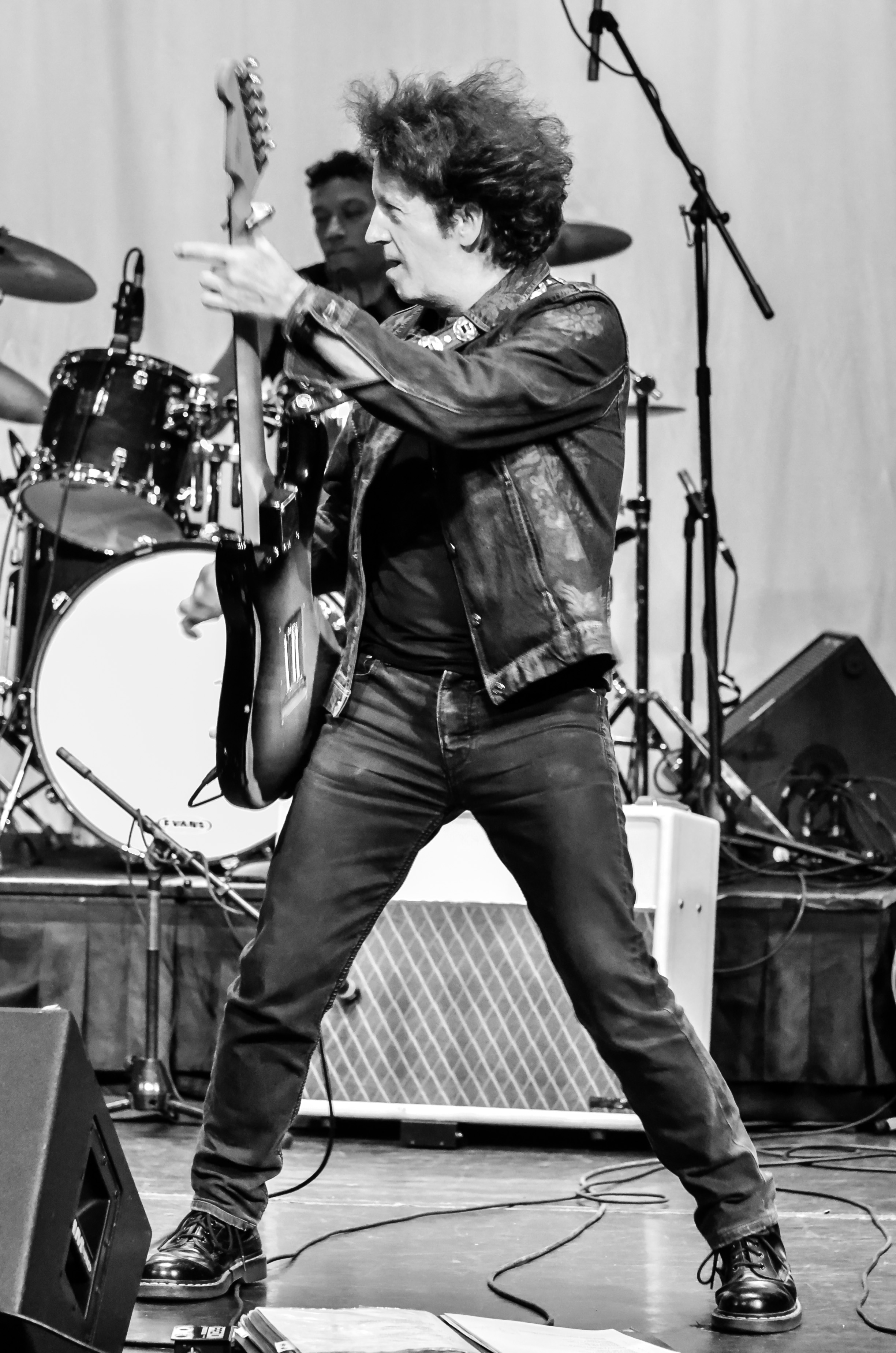 Willie Nile at theYMCA Boulton Center in Bay Shore on 9-26-2015.