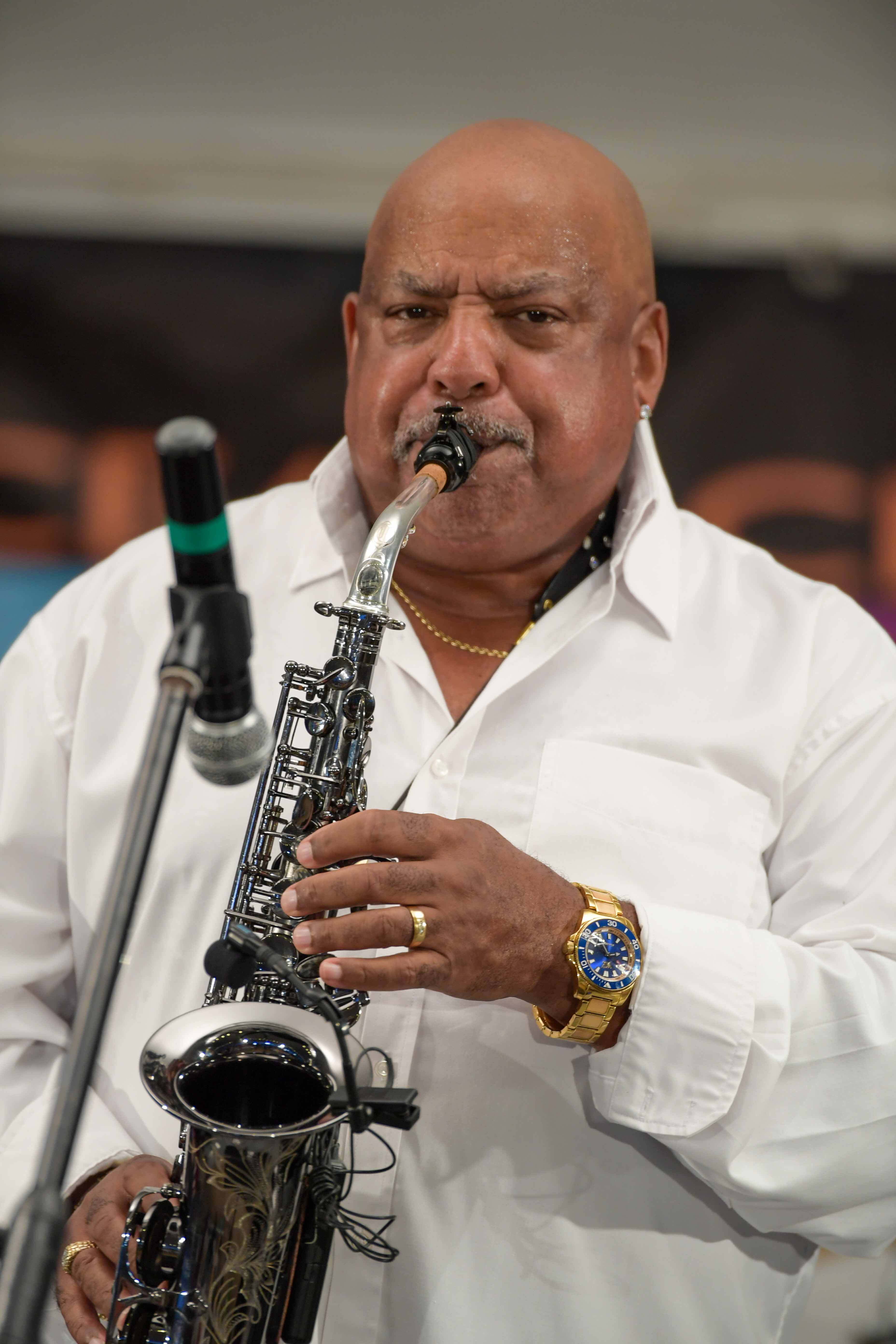 Gerald Albright - tenor sax