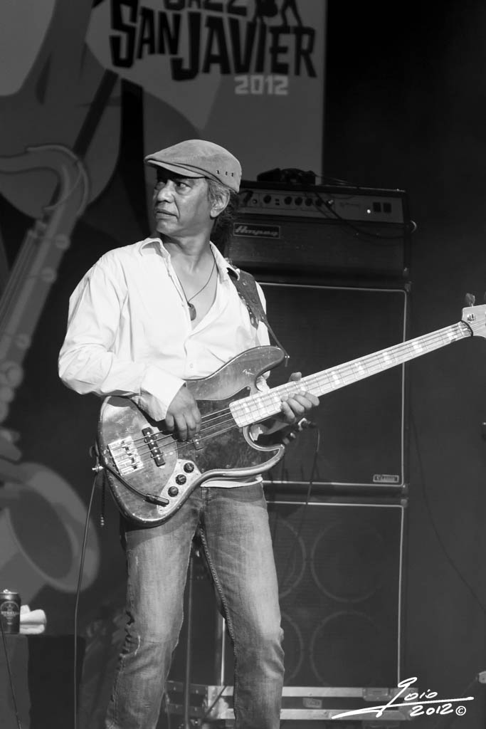 Walter Latupeirissa-2012-(1)