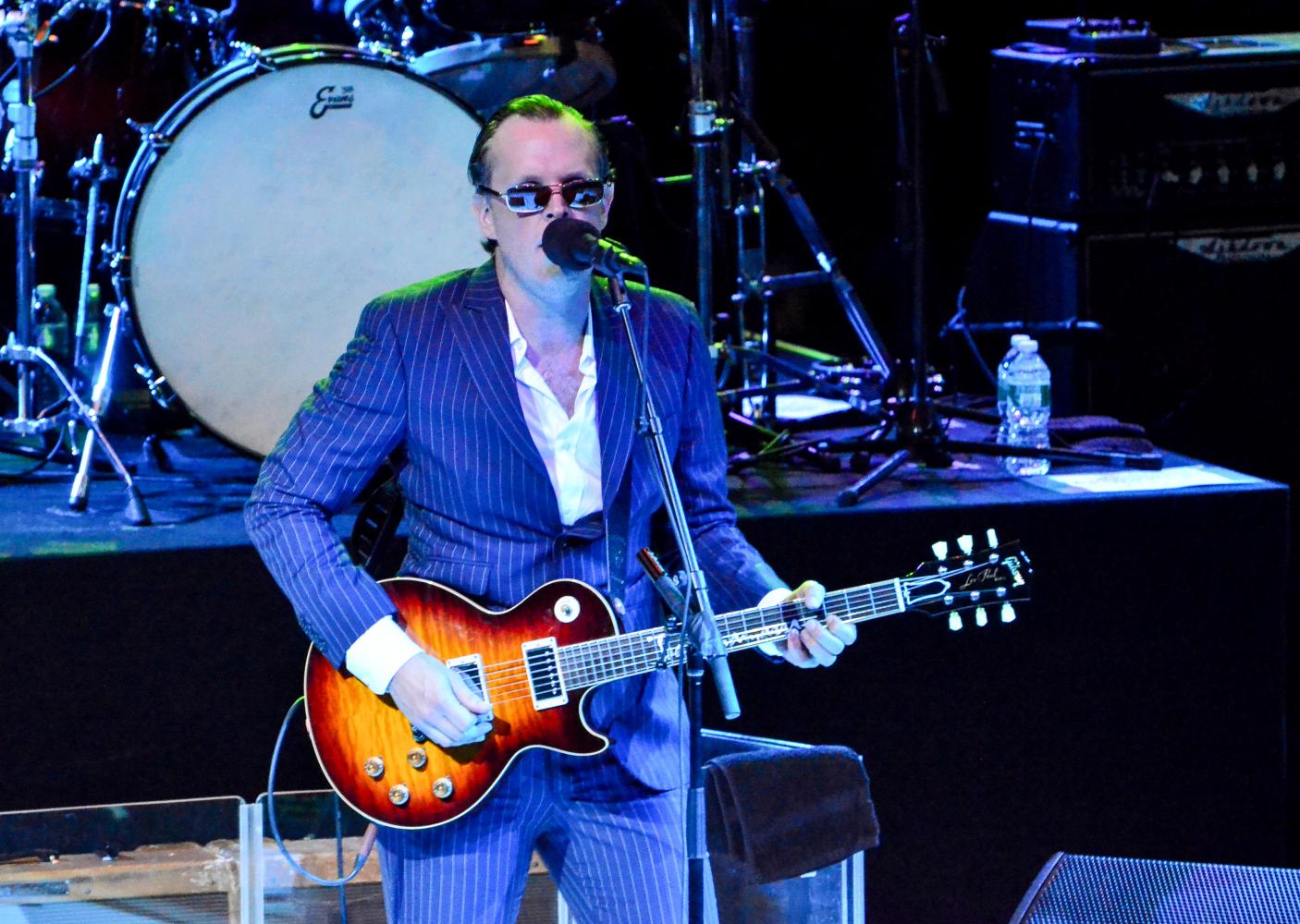 Joe Bonamassa at the NYCB Theatre at Westbury on 11-19-2016. 