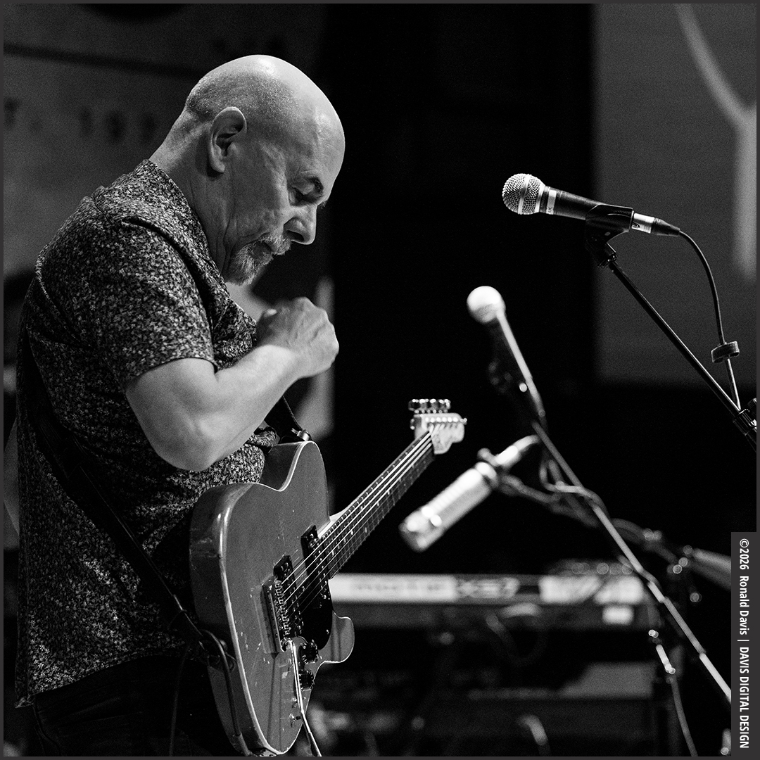 Julio Fernandez — jazz photo by Ronald Davis | All About Jazz