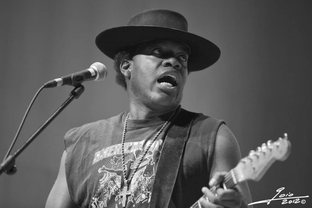 Carvin Jones-2012-(1)