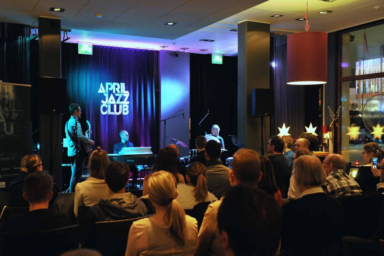 April Jazz Club: Teemu Viinikainen III