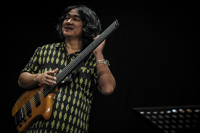 Stomu Takeishi Aperitivo in Concerto Teatro Manzoni 2013 Milan