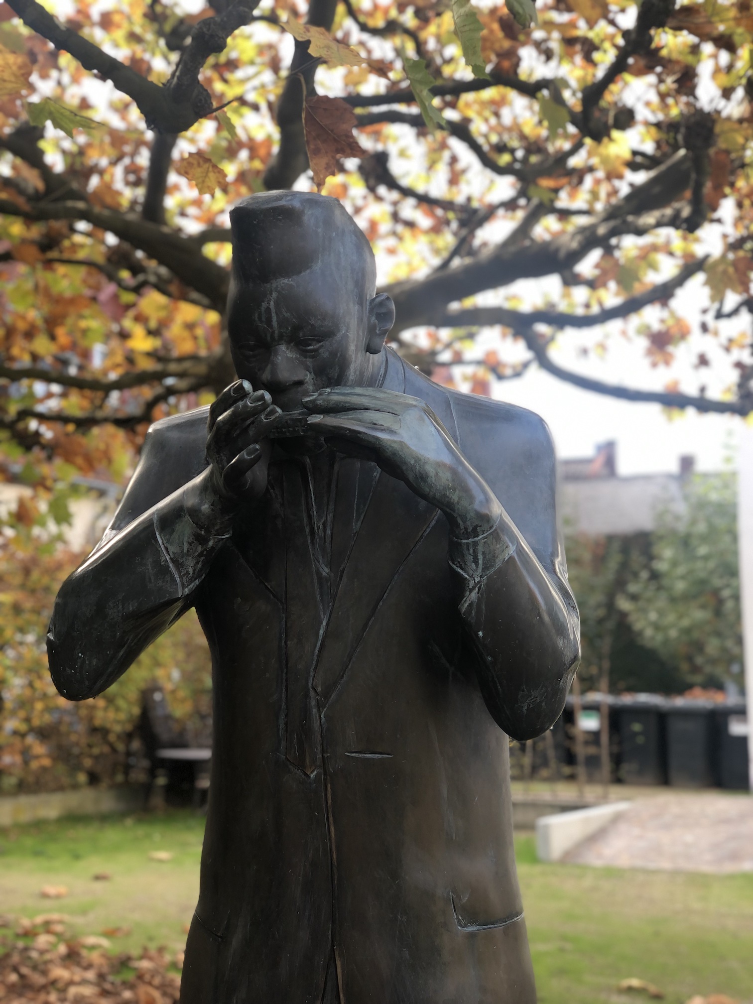 Jazzinstitut Darmstadt - Little Walter Statue