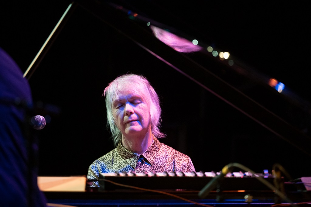 Carole Nelson