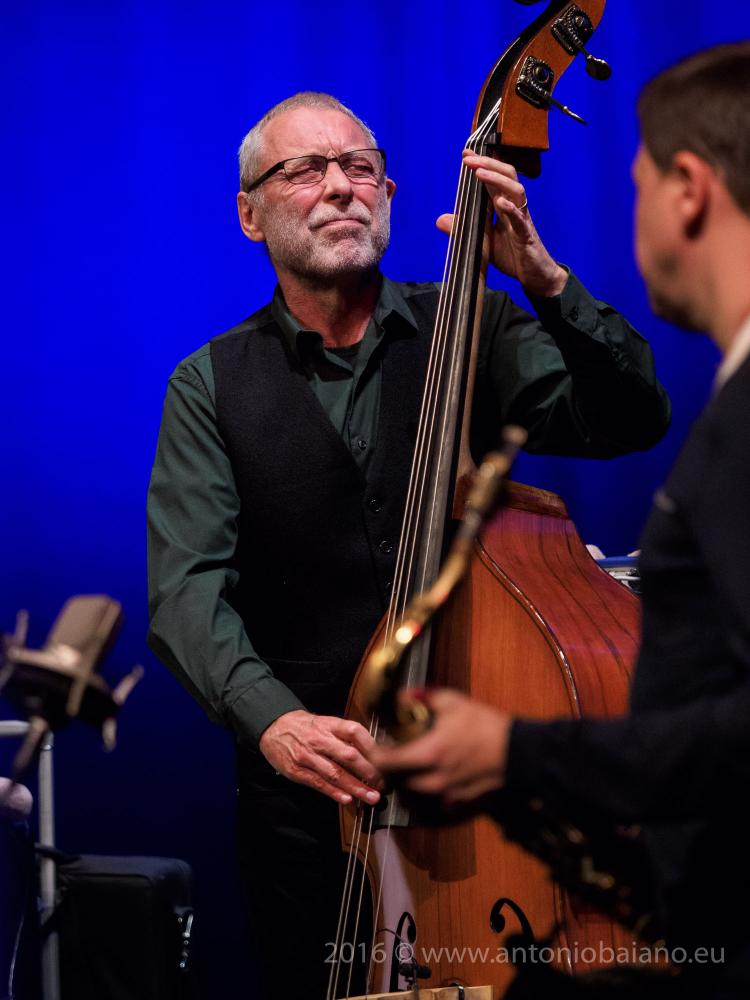 Dave Holland, Aziza