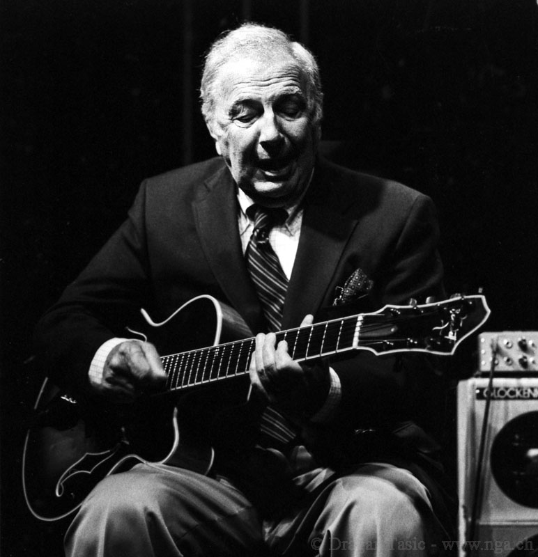 Bucky Pizzarelli