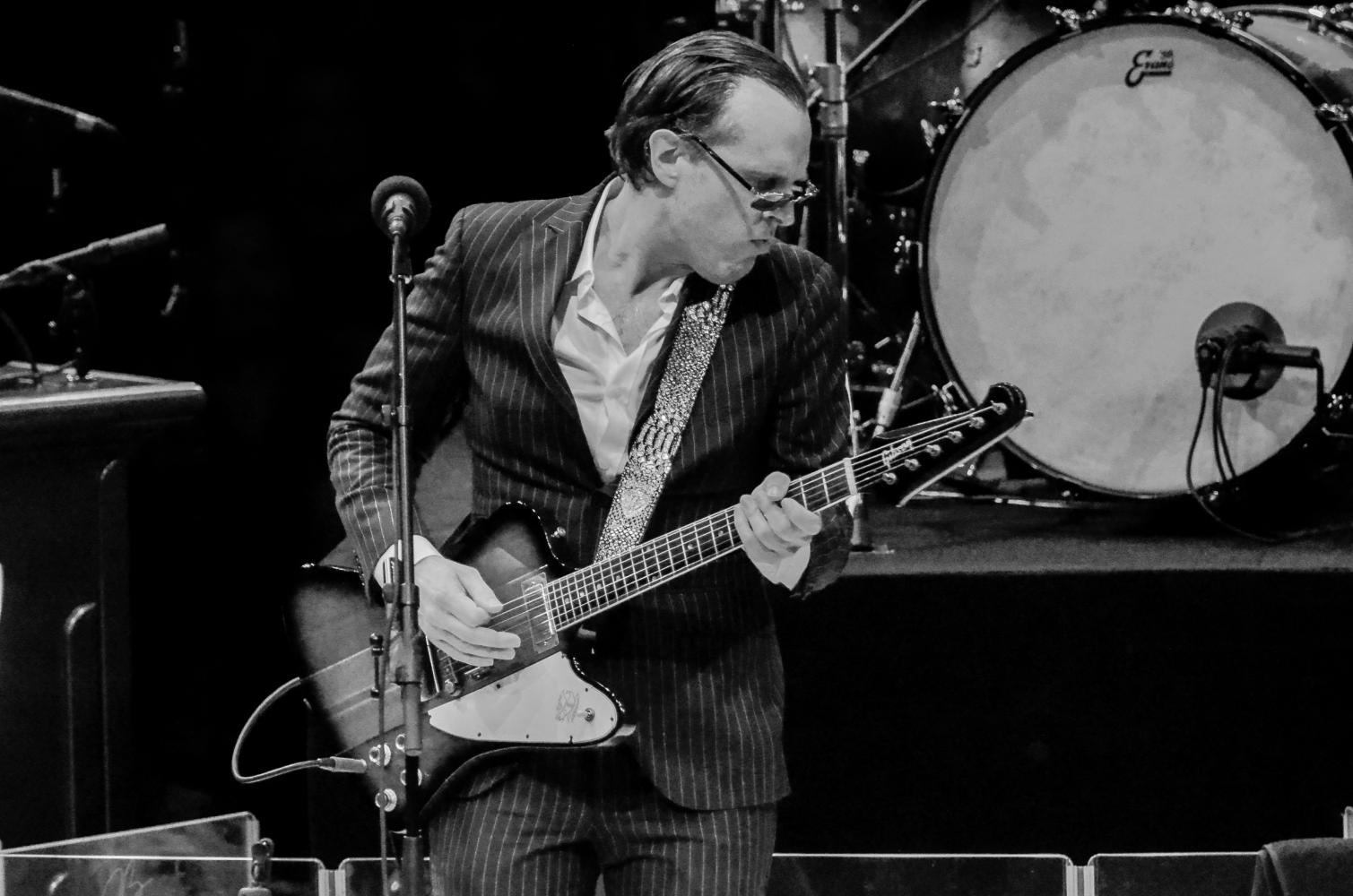 Joe Bonamassa at the NYCB Theatre at Westbury on 11-19-2016. 