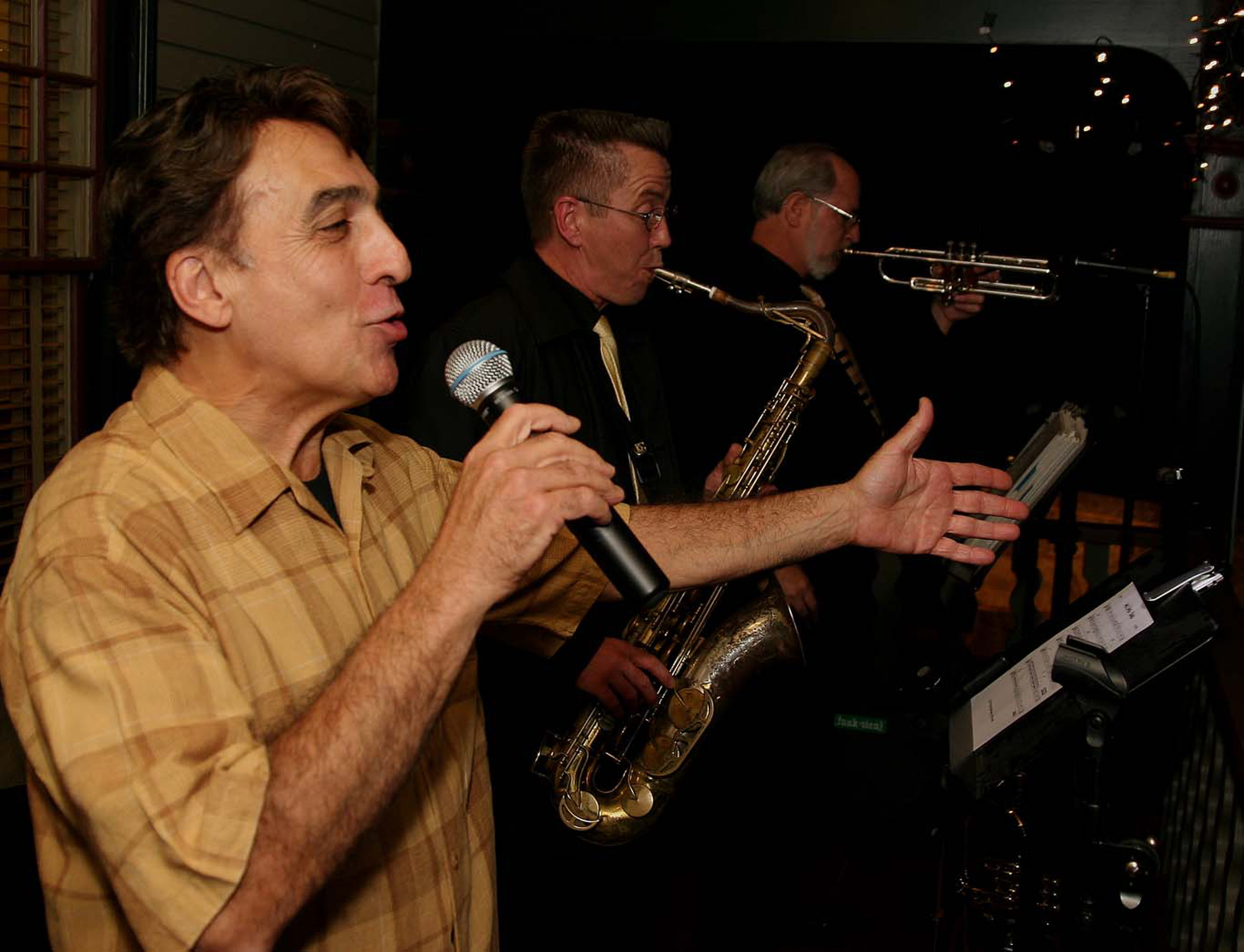 Rico Barr and the Jump N Jive Review Horns — jazz photo by Rico Barr | All About Jazz