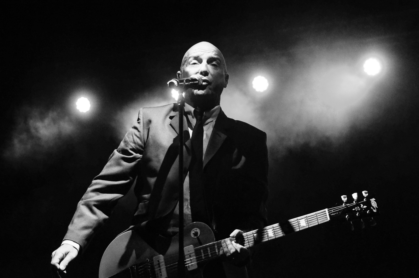 Midge Ure Performing at the Retro Futura Show on 8-23-2014.