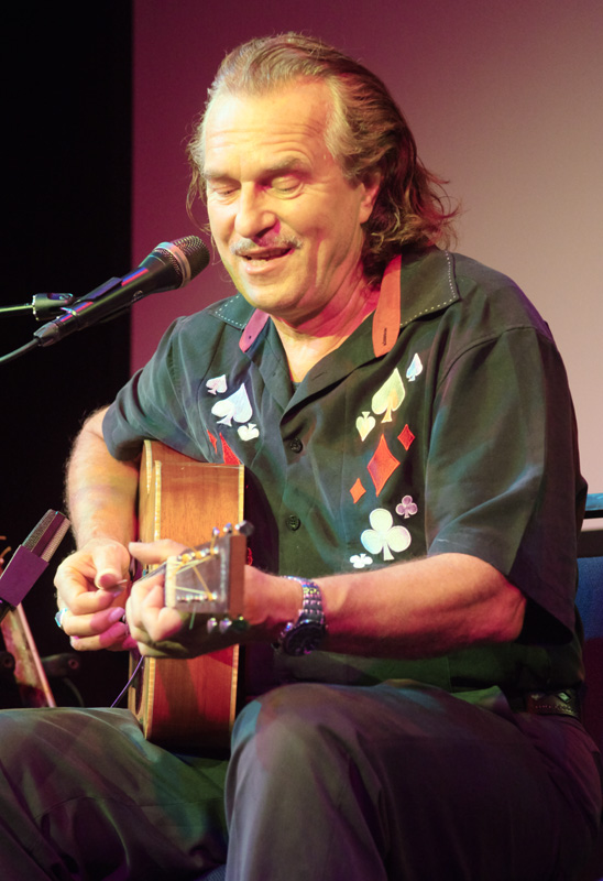 Hans Theessink, Crawley Blues Club