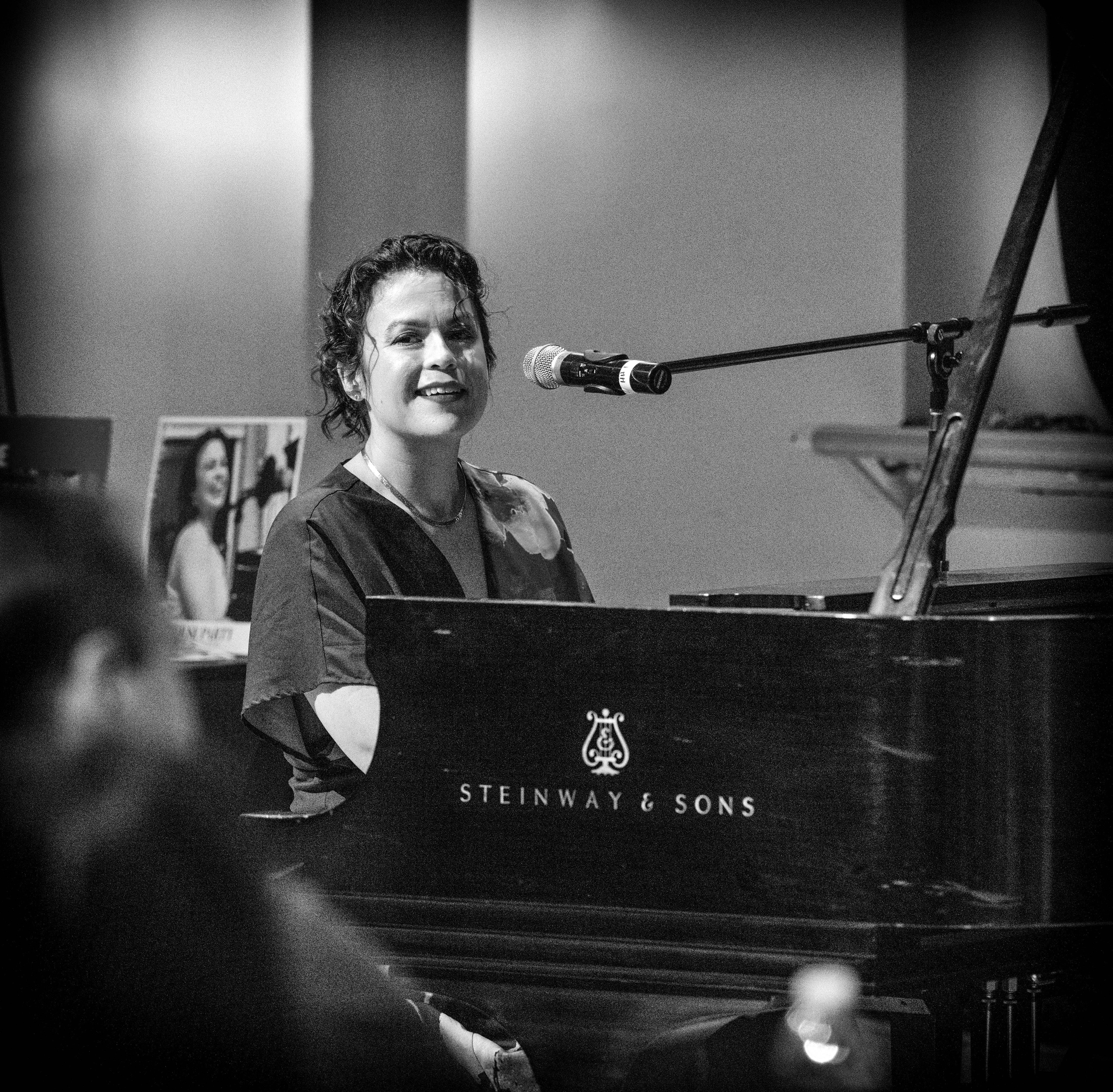 Champian Fulton — jazz photo by Mark Robbins | All About Jazz