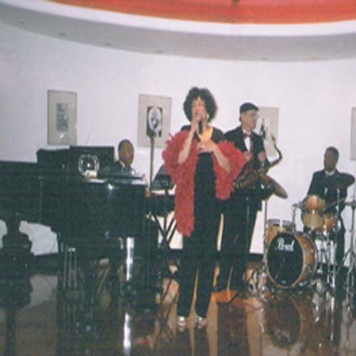 Scarlett & dr. bob finney jazz group