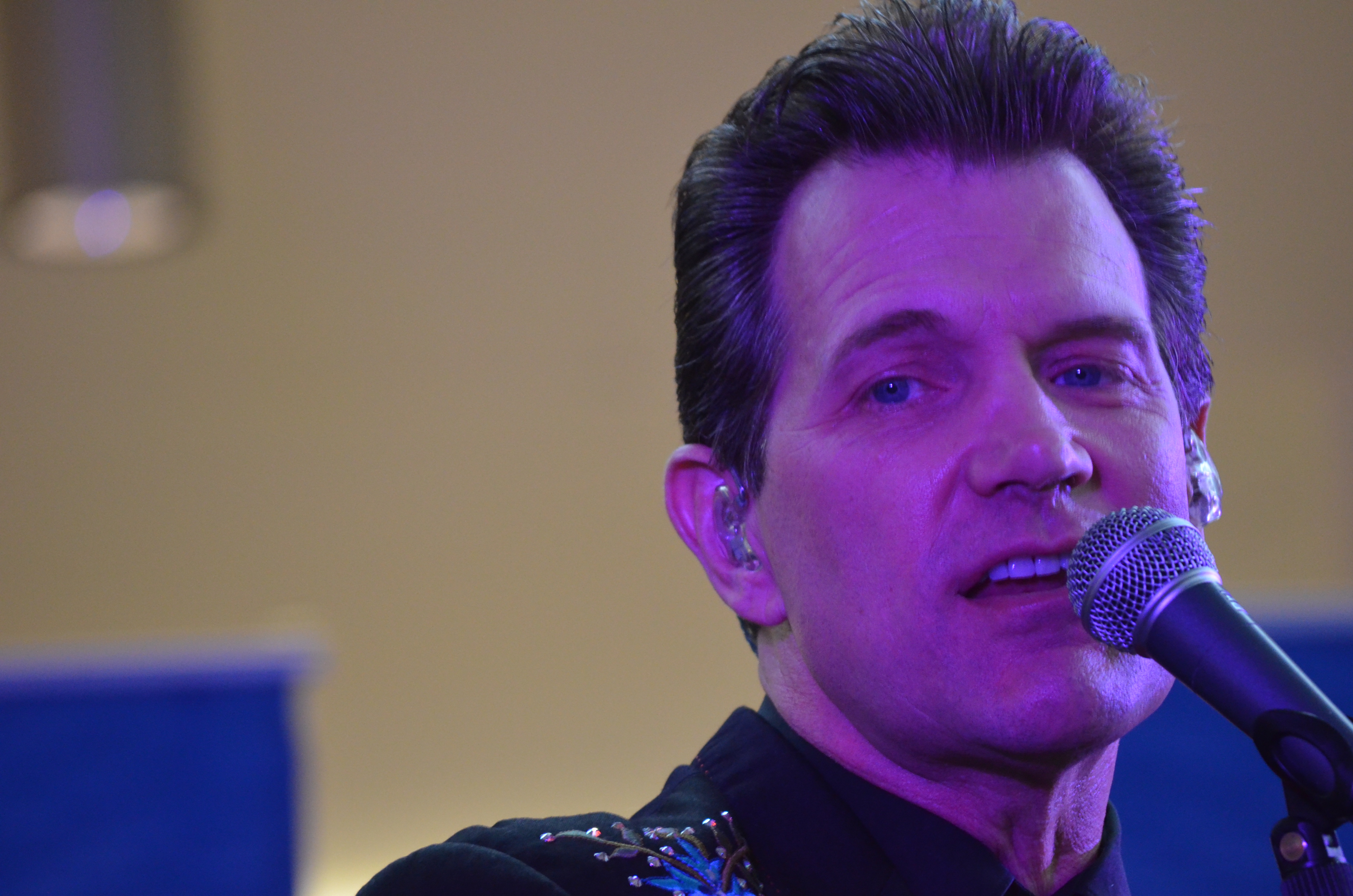 Chris Isaak, Jetblue T5 Concert, JFK Airport, 12-15-11