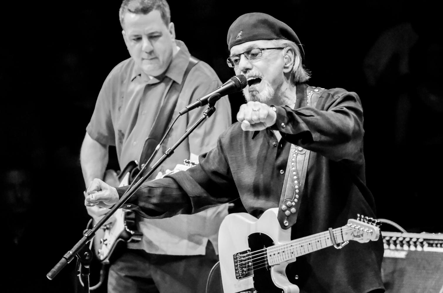 Dion at NYCB Theatre at Westbury, July 29, 2016.