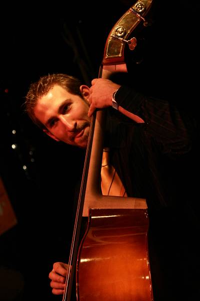 Manu Hagmann with "Swing Session" at la Ferme Marignac, Geneva, Switzerland, 2006
