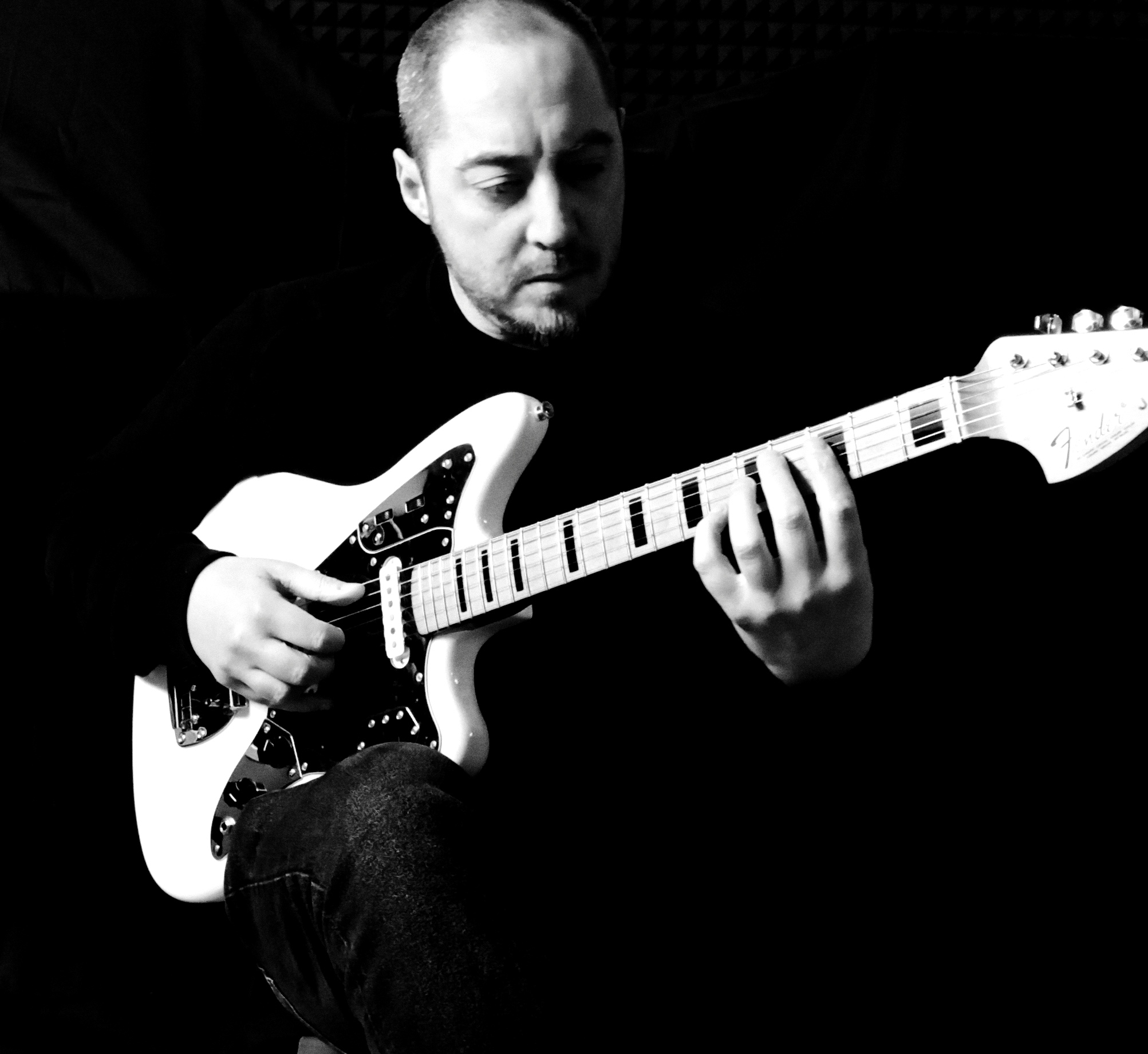 Luca Crispino, musicista, chitarrista , compositore