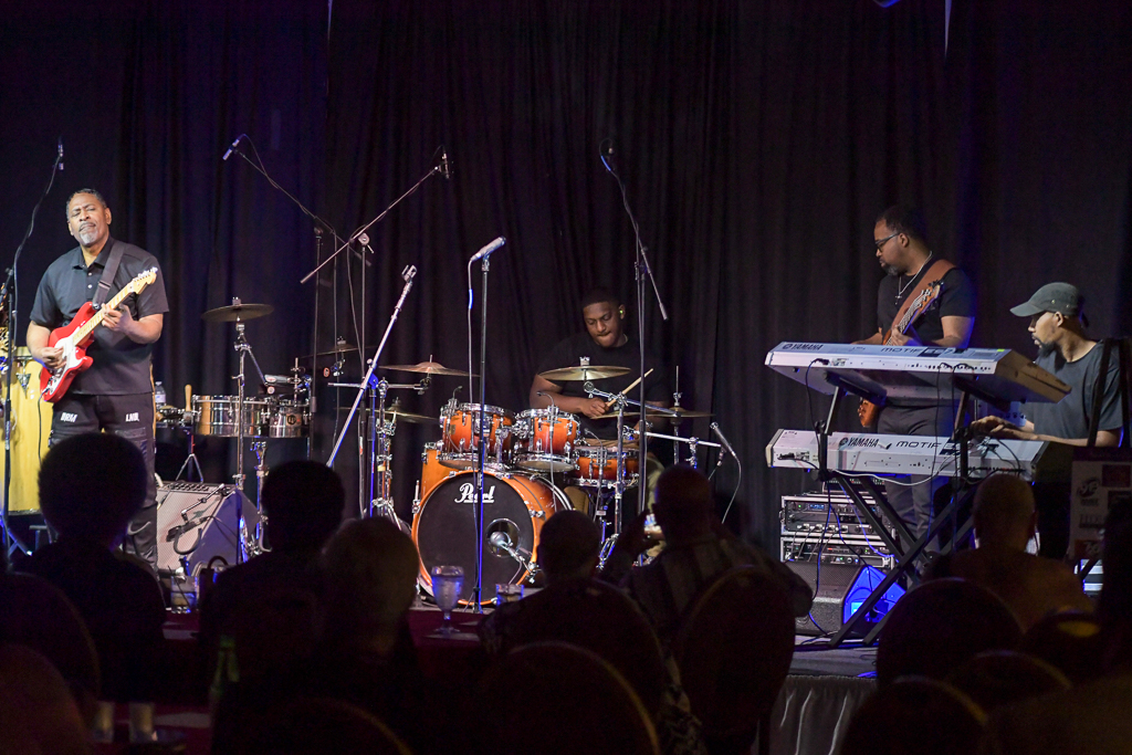 Carl Lester & band