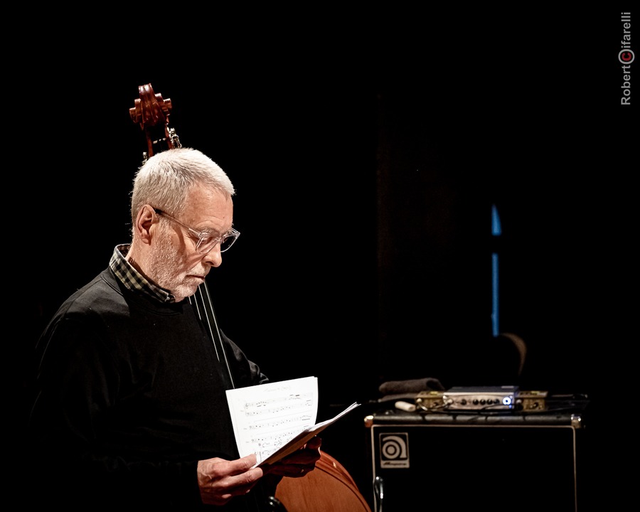 Dave Holland — jazz photo by Roberto Cifarelli | All About Jazz