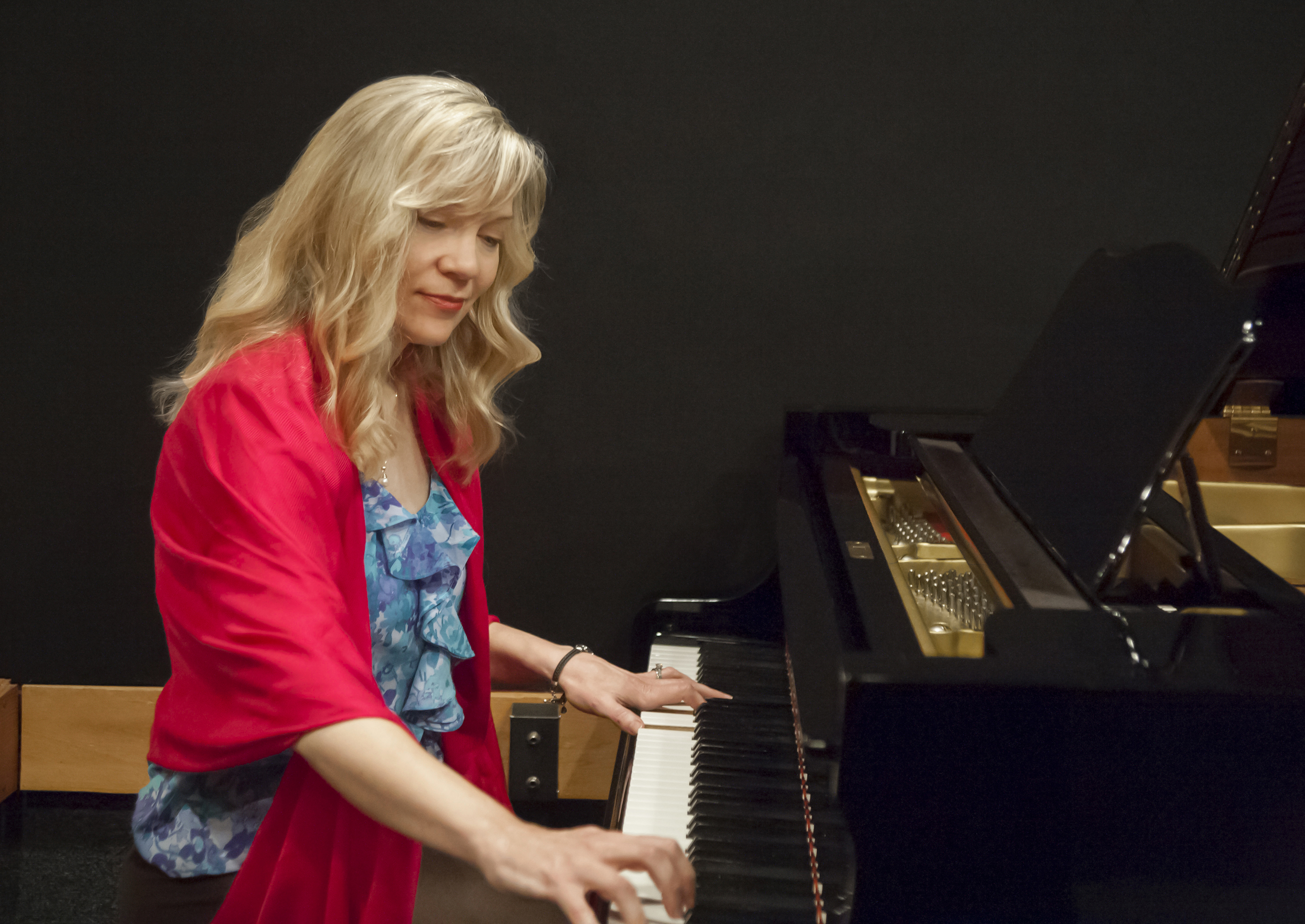 Tish Oney, pianist