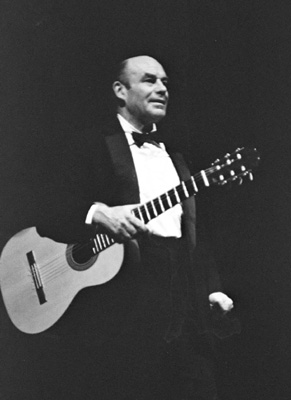 Julian Bream 0434505 Not Jazz, but a Great Guitarist. Fairfield Halls, Croydon, UK. 1988 Images of Jazz