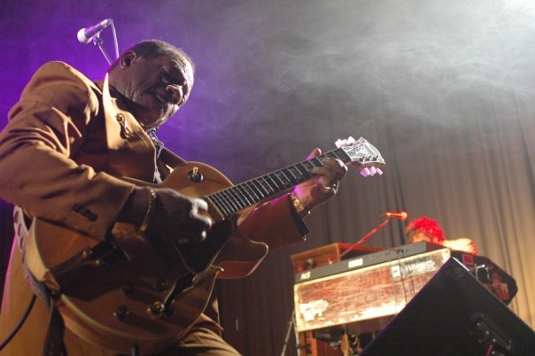 Emmett North Jr. at the 'City Centre Theatre',Sarezzo,Italy 2006'