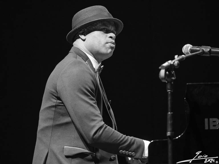 Roberto Fonseca-2024-(1)
