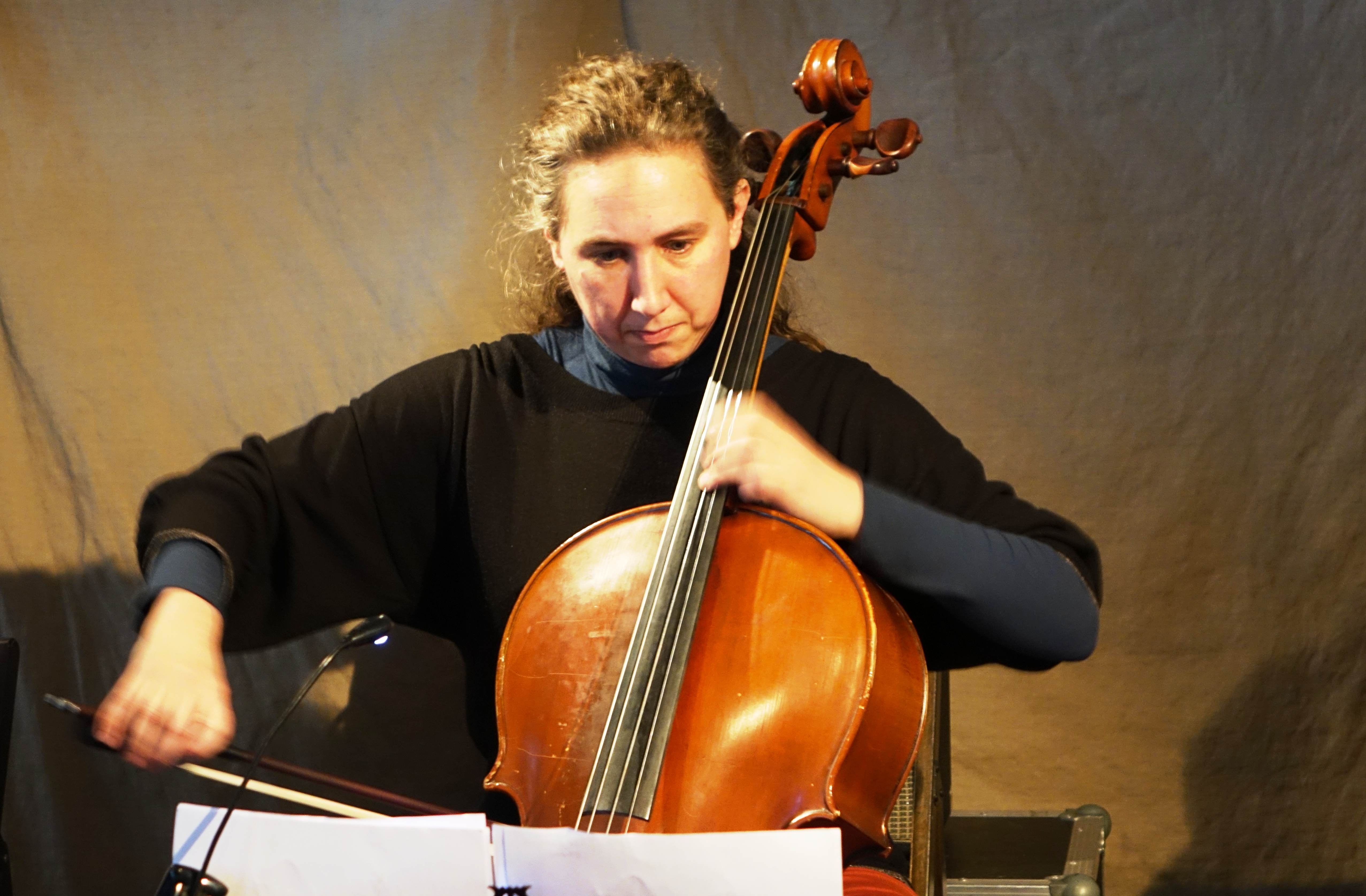 Hannah Marshall at Cafe Oto, London in April 2018