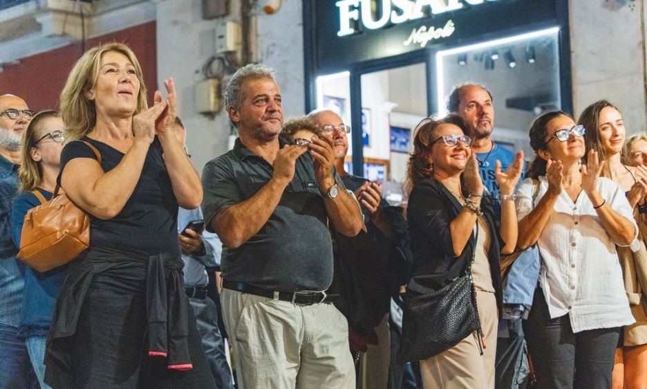 Fringe Festival fans