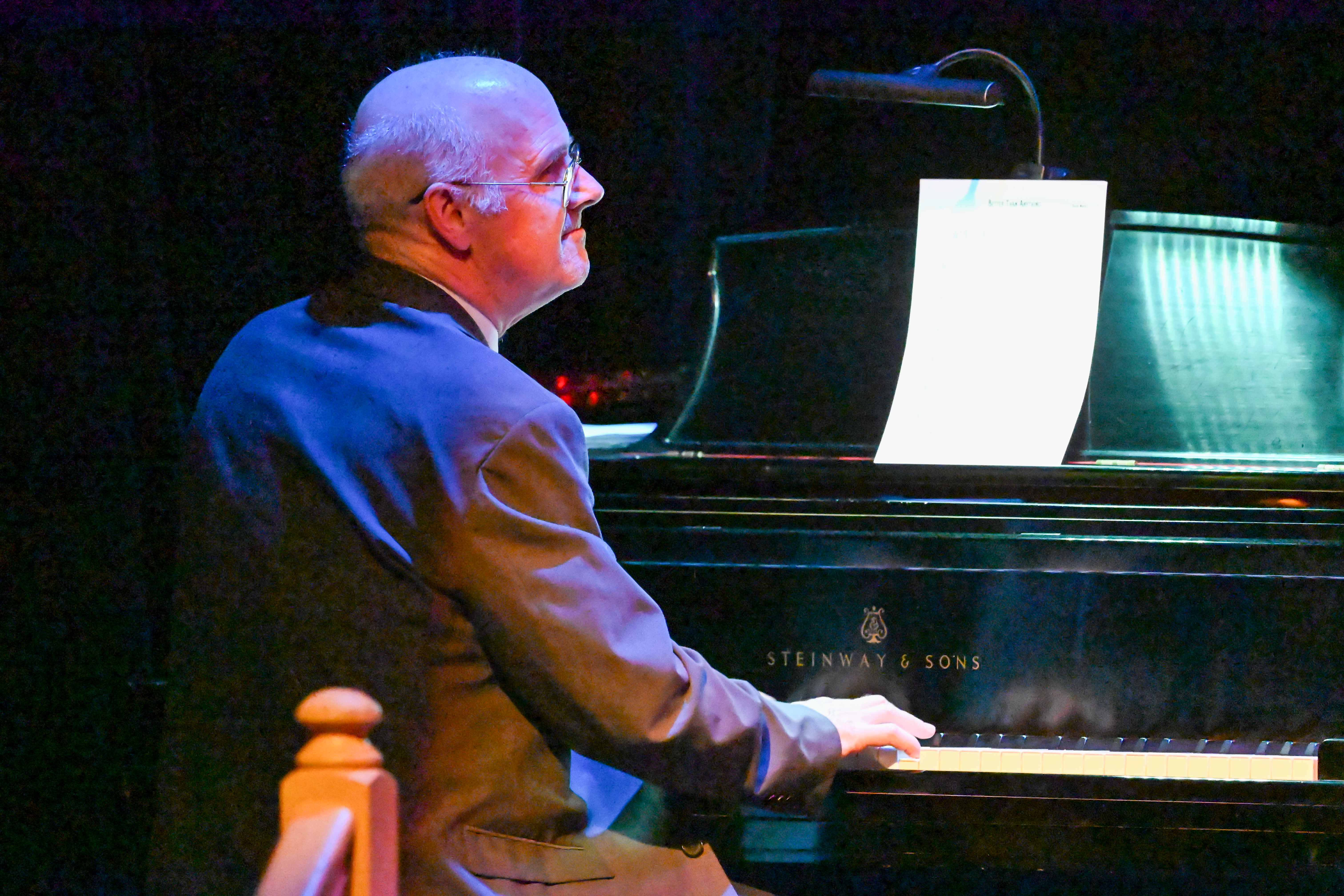 Liz Brydge - pianist