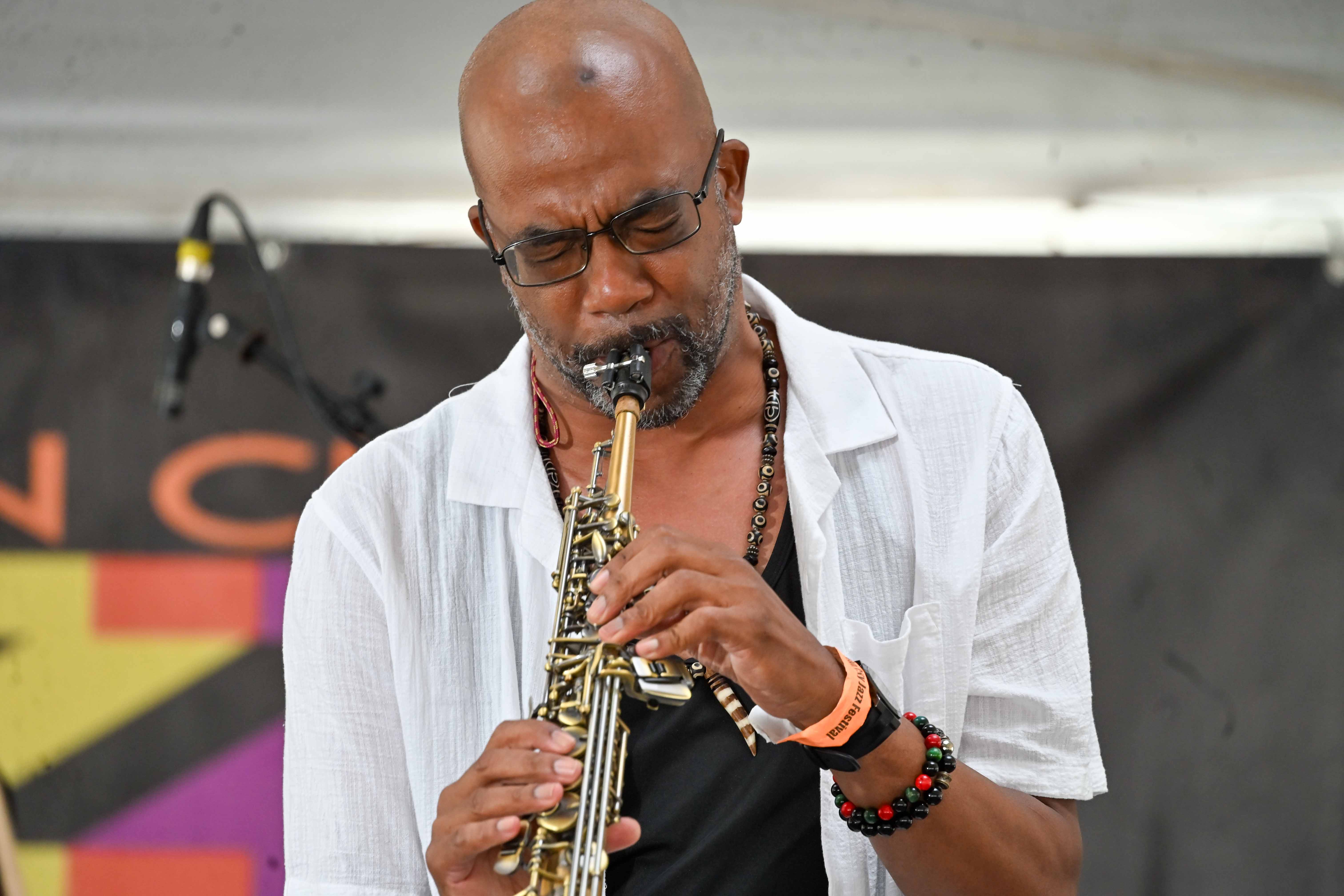 Dee Lucas