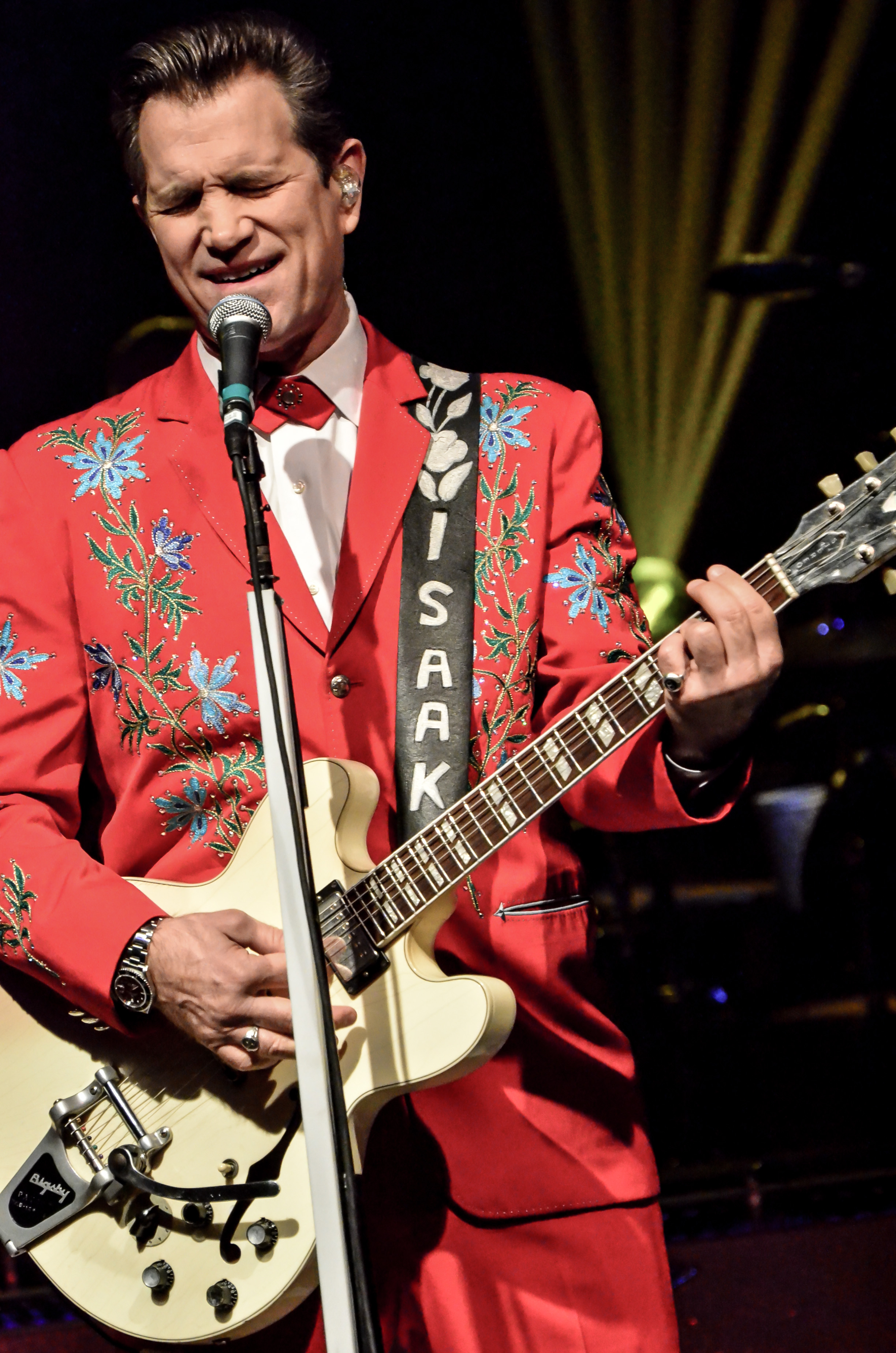 Chris Isaak at NYCB Theatre at Westbury on 5-5-2016.