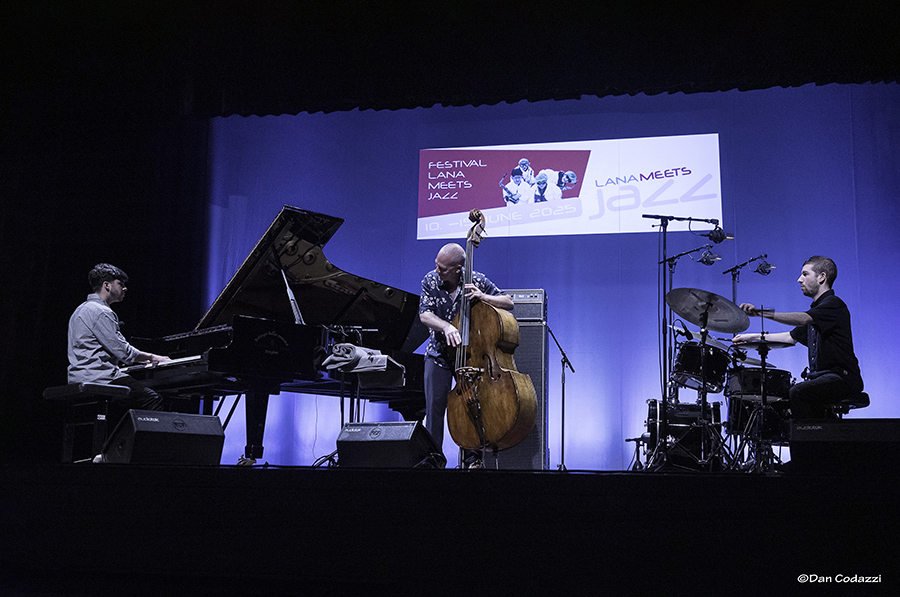 Avishai Cohen Trio