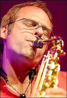 Mike Ottis - 01 - [url=http://WWW.Jazzfotografie.Eisi.At/]WWW.Jazzfotografie.Eisi.At[/Url]