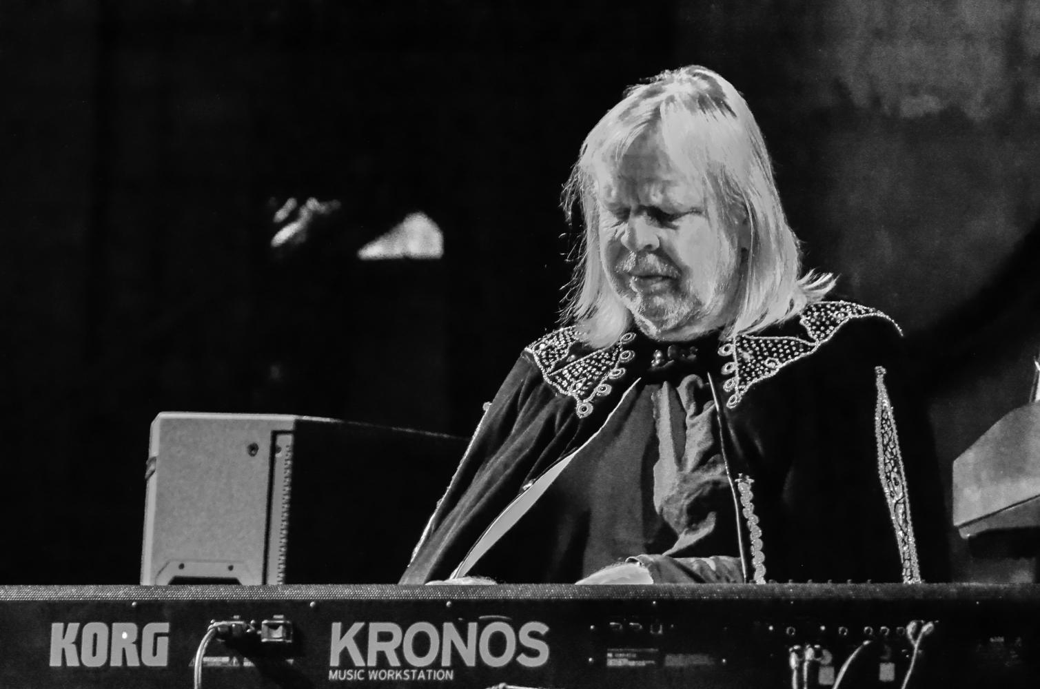 Anderson, Rabin and Wakeman at the Paramount on 10/22/2016. 