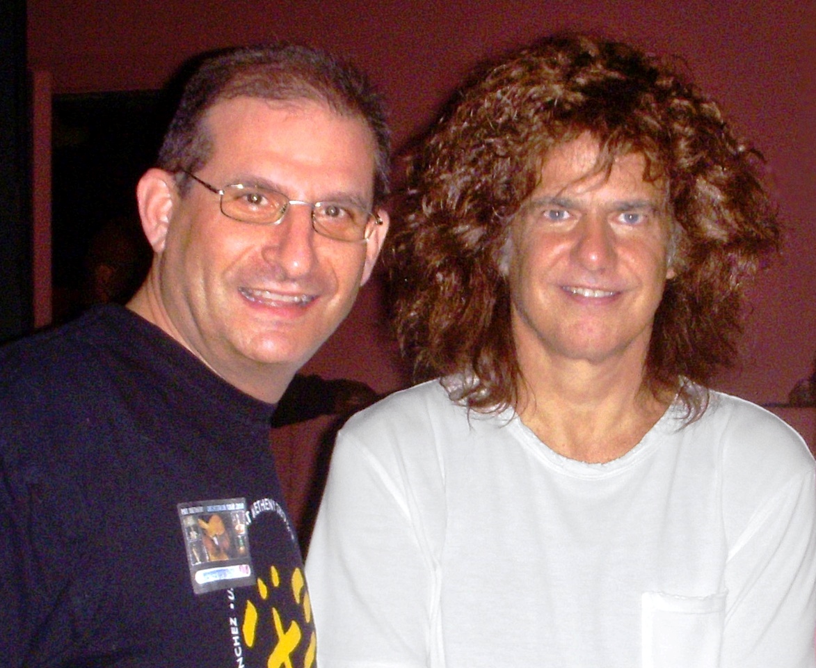 (L-R) Scott Bluebond and Pat Metheny — jazz photo by Scott Bluebond | All About Jazz