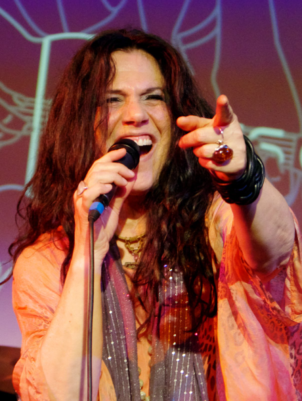 Sari Schorr and the Engine Room