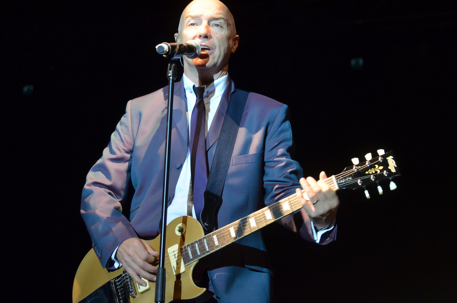 Midge Ure Performing at the Retro Futura Show on 8-23-2014.