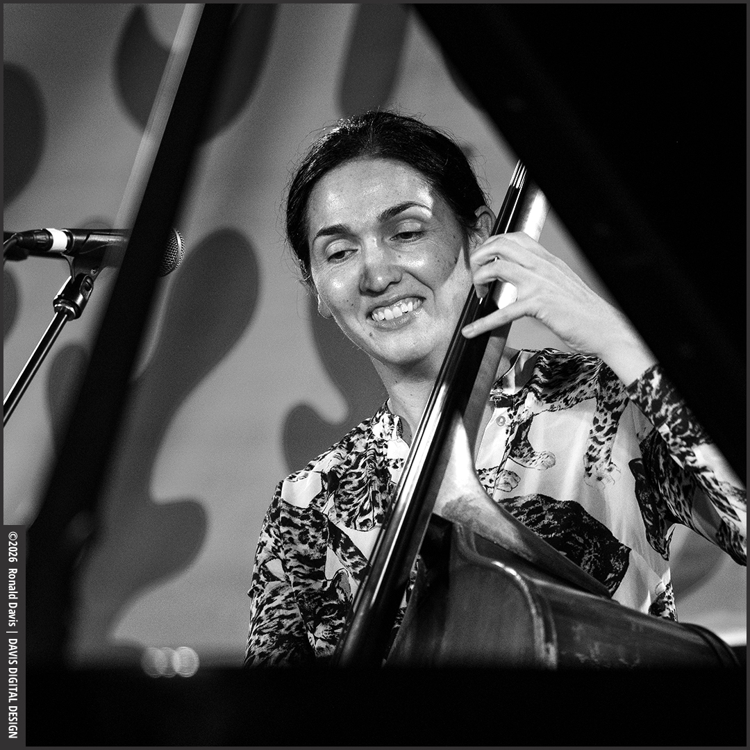 Katie Thiroux — jazz photo by Ronald Davis | All About Jazz