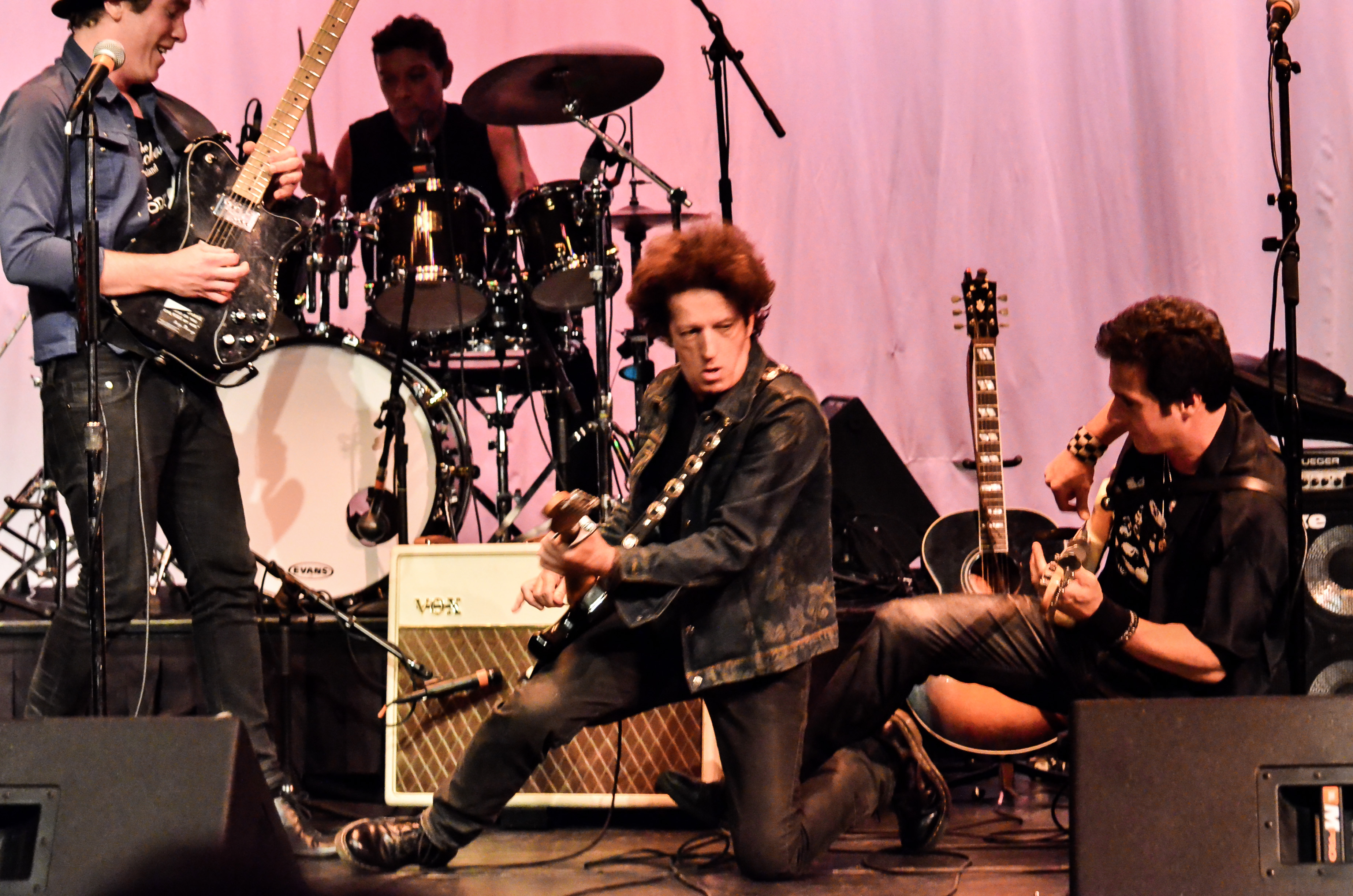 Willie Nile at theYMCA Boulton Center in Bay Shore on 9-26-2015.