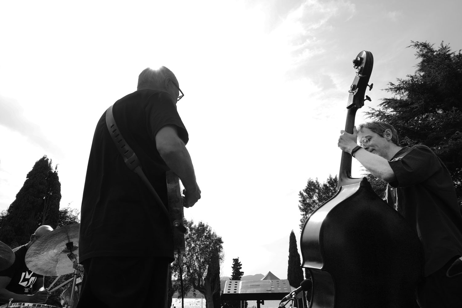Bill Frisell Trio — jazz photo by Luciano Rossetti | All About Jazz
