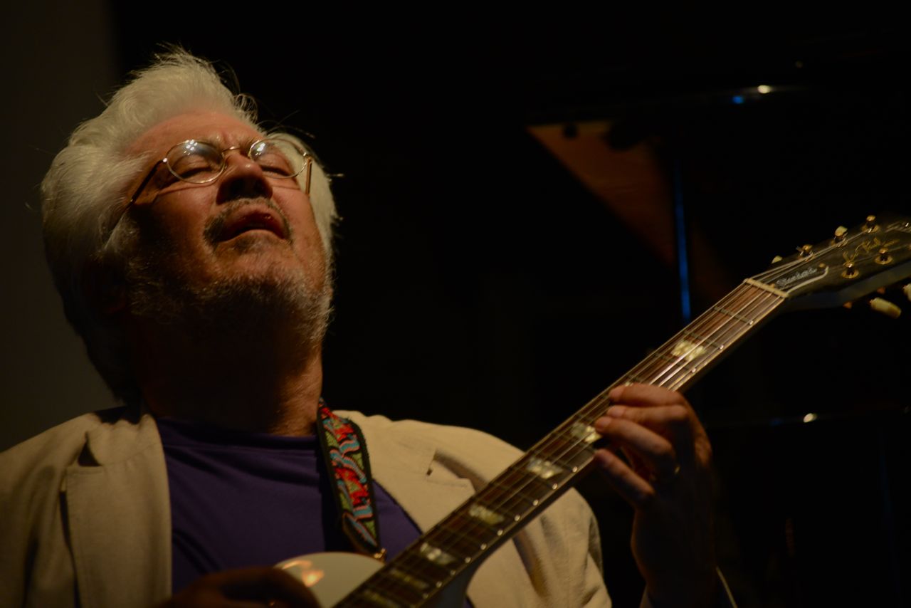 Larry coryell @ rg club w/ azar lawrence quintet