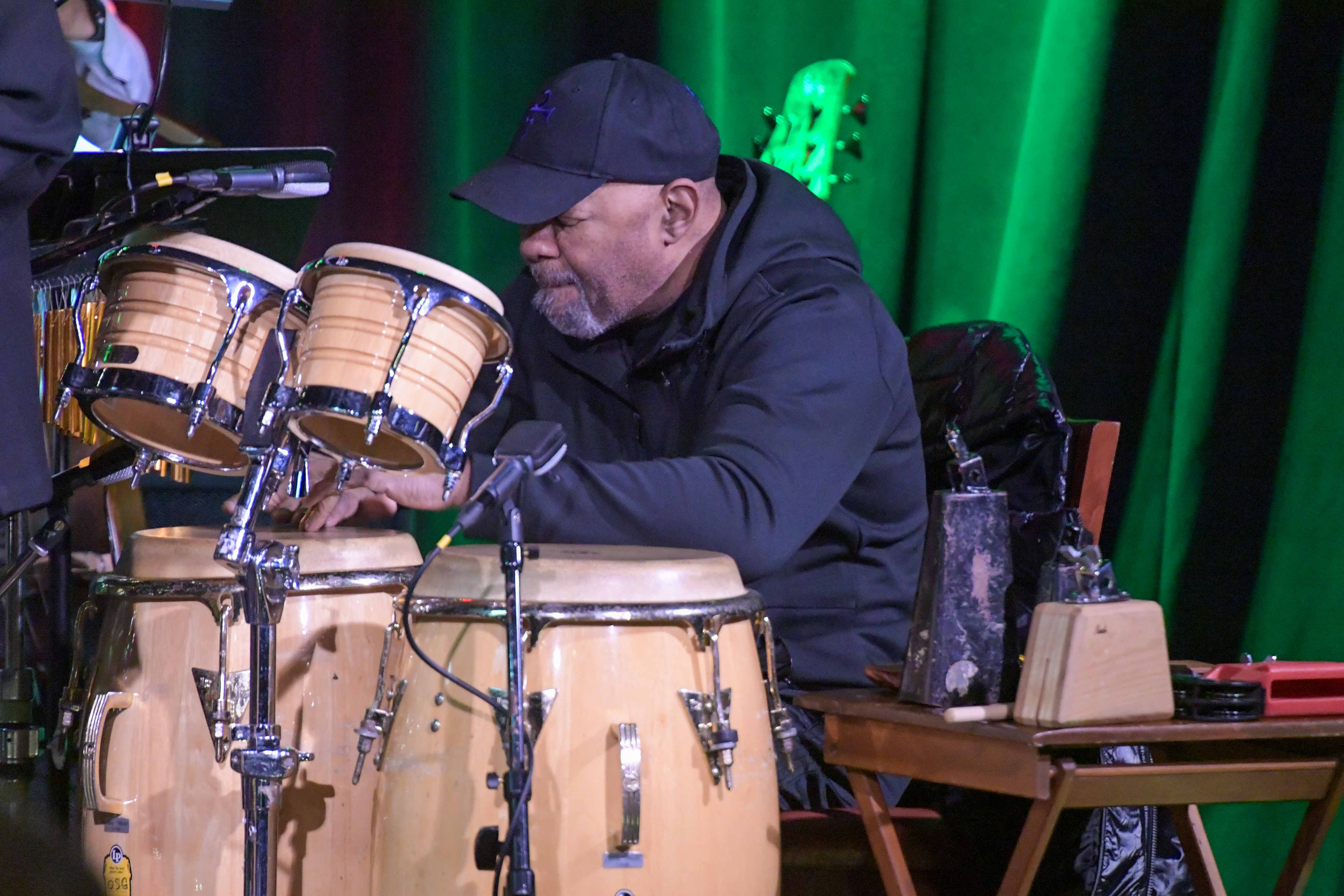 Landaus Pierce - percussions