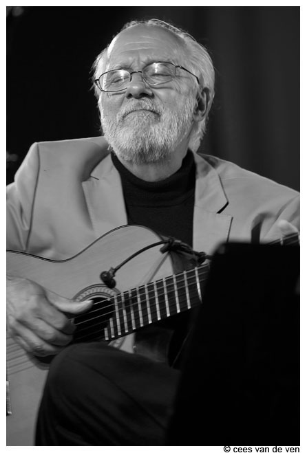 Oscar Castro-Neves