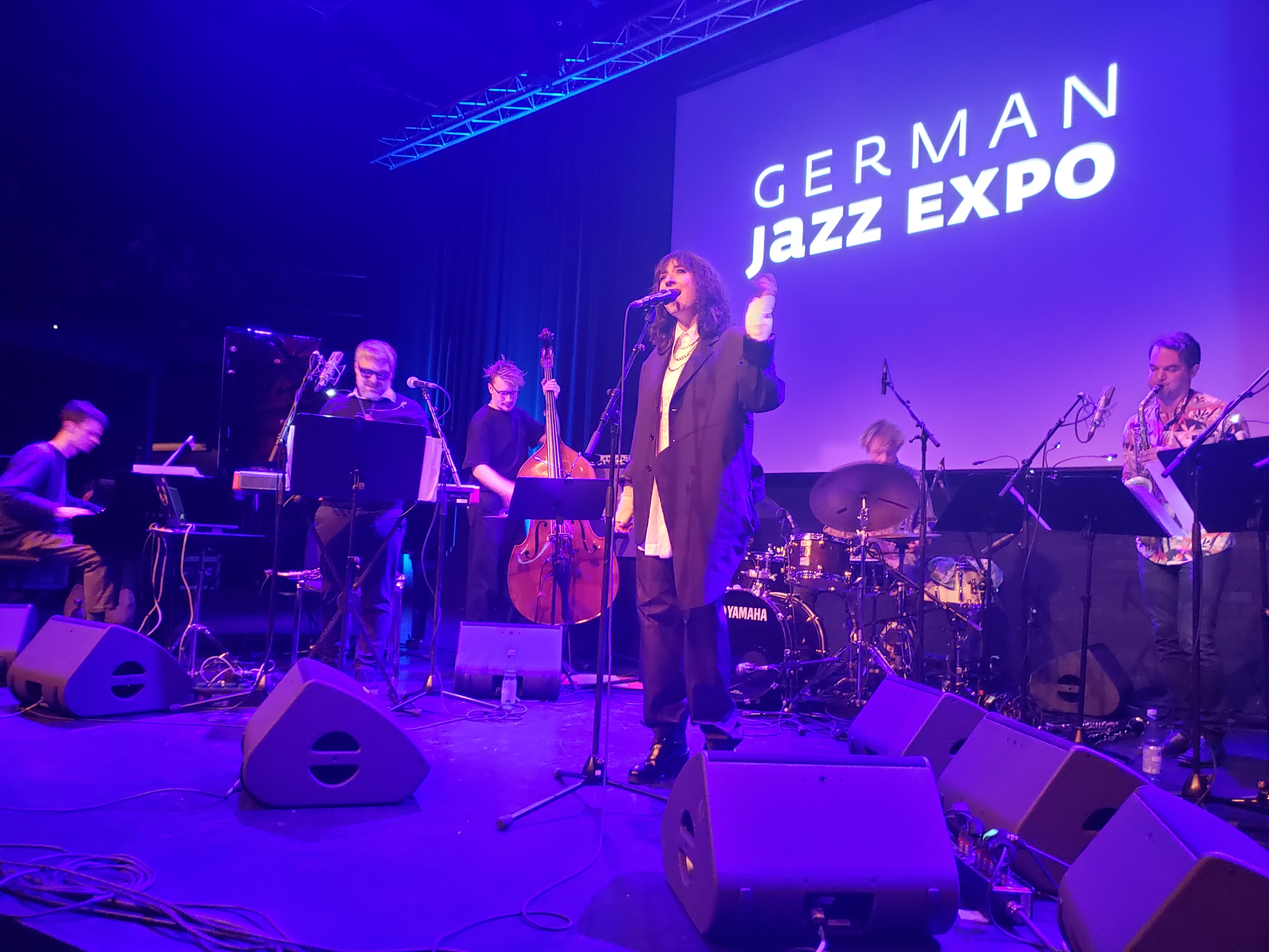 Liun + the Science Fiction Orchestra, featuring Lucia Cadotsch at jazzahead! 2023