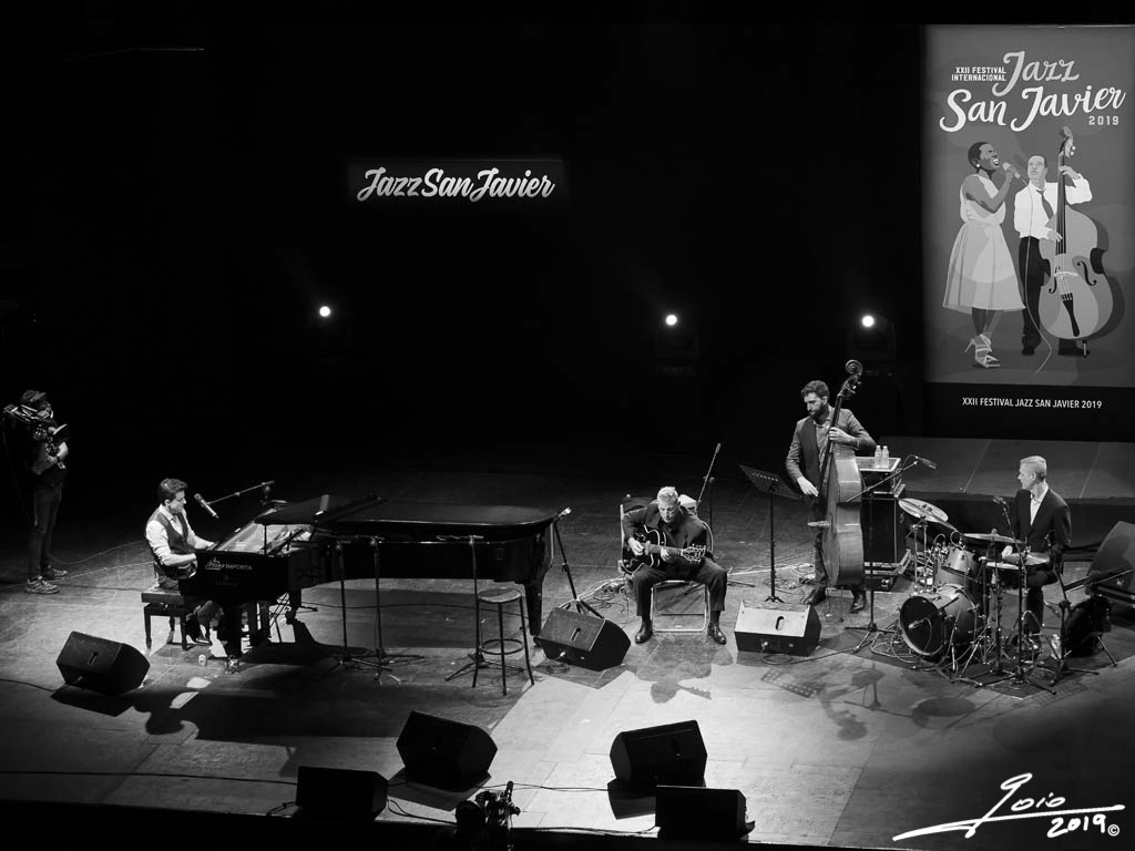 Tony DeSare Quartet-2019